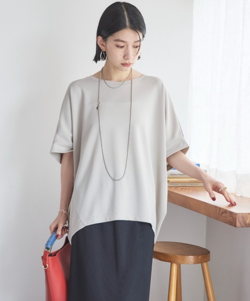 Doux archives（ドゥアルシーヴ）の「UV加工・吸水速乾ドルマンプルオーバー（Tシャツ/カットソー・レディース・チャコールグレー/オフホワイト/グレイッシュベージュ/ネイビー・38）」の15枚目の写真