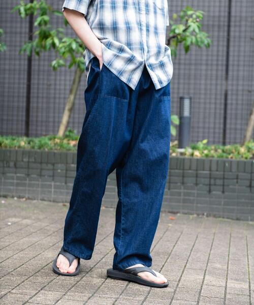 URBAN RESEARCH Sonny Label（アーバンリサーチサニーレーベル）の「接触冷感デニムイージーパンツ（その他パンツ・メンズ・ブルー系その他/インディゴブルー・MEDIUM/LARGE）」の20枚目の写真