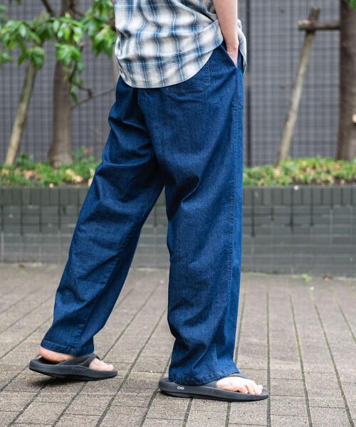 URBAN RESEARCH Sonny Label（アーバンリサーチサニーレーベル）の「接触冷感デニムイージーパンツ（その他パンツ・メンズ・ブルー系その他/インディゴブルー・MEDIUM/LARGE）」の21枚目の写真