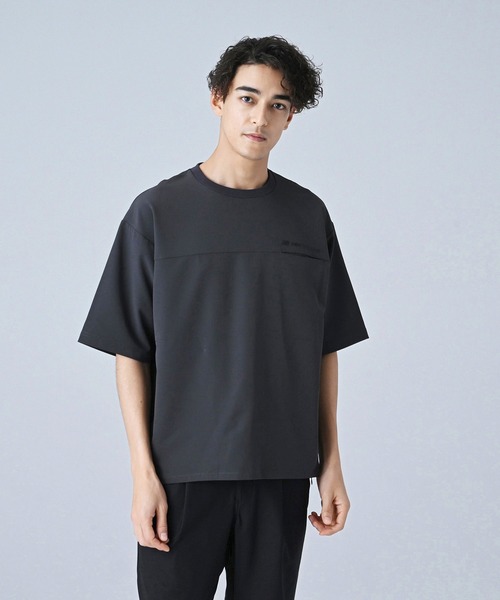 NEW BALANCE(ニューバランス)の「MET24 Woven Short SleeveTee(Tシャツ/カットソー・メンズ・ブラック/ライトカーキ/サンドグレー・MEDIUM/SMALL/LARGE/X-LARGE)」の2枚目の写真
