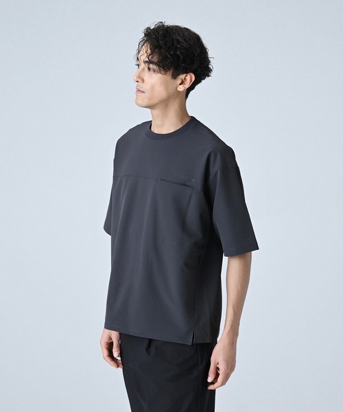 NEW BALANCE(ニューバランス)の「MET24 Woven Short SleeveTee(Tシャツ/カットソー・メンズ・ブラック/ライトカーキ/サンドグレー・MEDIUM/SMALL/LARGE/X-LARGE)」の4枚目の写真