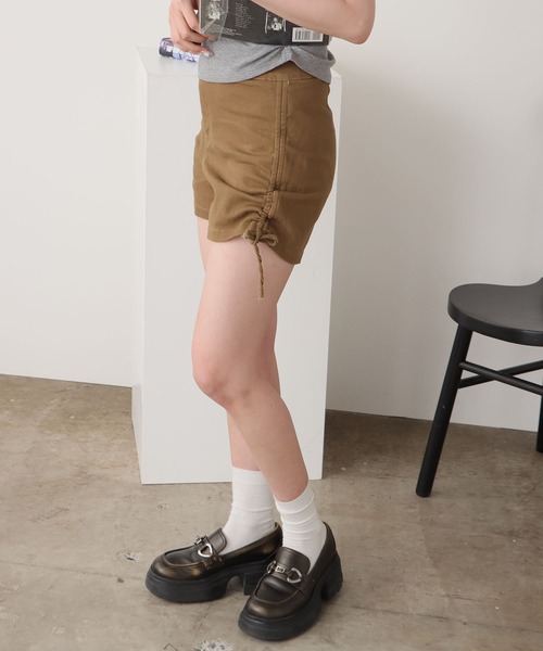 ROOPTOKYO（ループトウキョウ）の「シャーリングタイトーショートパンツ 秋物 秋服 2026年秋冬（その他パンツ・レディース・カーキ/ブラック・FREE）」の16枚目の写真