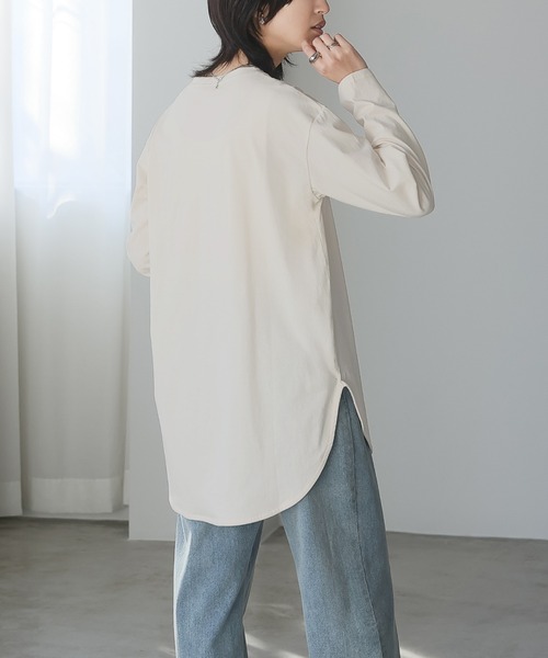 itto...（イット）の「綿100％ラウンド裾ロングTシャツ（Tシャツ/カットソー・レディース・グレー/アイボリー/ブラック・M）」の12枚目の写真