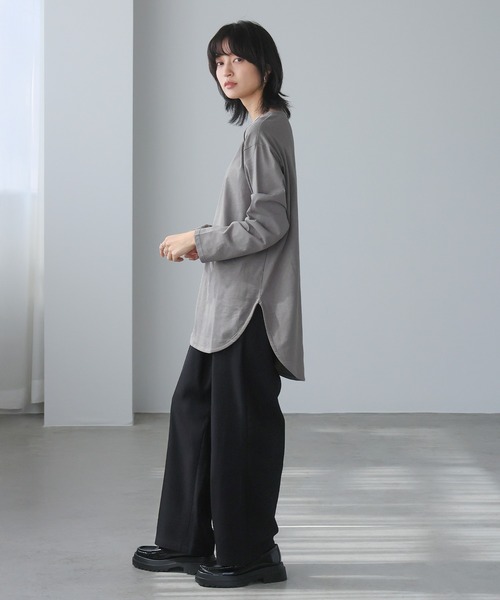itto...（イット）の「綿100％ラウンド裾ロングTシャツ（Tシャツ/カットソー・レディース・グレー/アイボリー/ブラック・M）」の6枚目の写真
