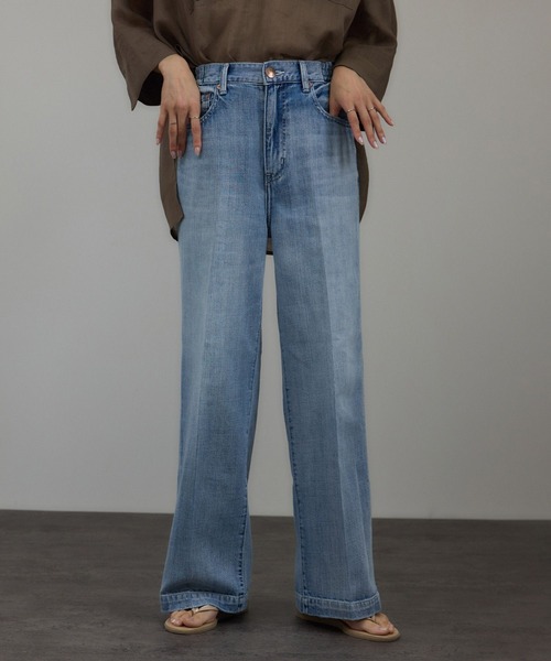 RED CARD TOKYO（レッドカード）の「【RED CARD TOKYO（レッドカードトーキョー）for SALON】別注 easy SLOGAN/デニム（デニムパンツ・レディース・ブルー系その他6・21/22/23/24/25）」の2枚目の写真