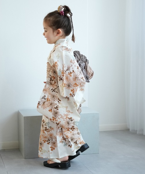 utatane（ウタタネ）の「キッズ浴衣3点セット ひよこ商店 きなりに琥珀色の連なる小菊（浴衣・キッズ・オレンジ・100cm/110cm/120cm/130cm）」の4枚目の写真