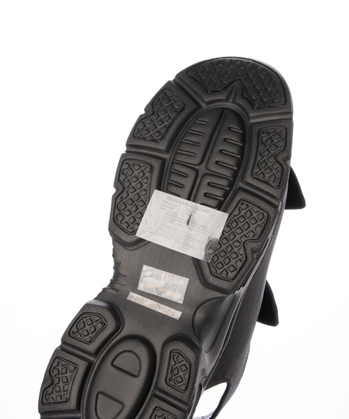 Fin（フィン）の「ダブルリボン厚底ベルクロスポーツサンダル【低反発スポンジ入り】（サンダル・レディース・ブラック/シルバー・S/M/L/LL）」の7枚目の写真