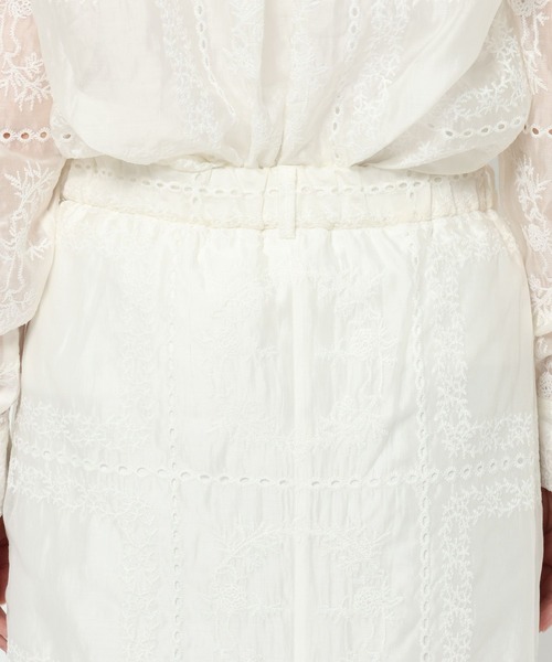 mysty woman（ミスティウーマン）の「パッチワークナロースカート 571302（スカート・レディース・オフホワイト/ブラック・FREE）」の20枚目の写真