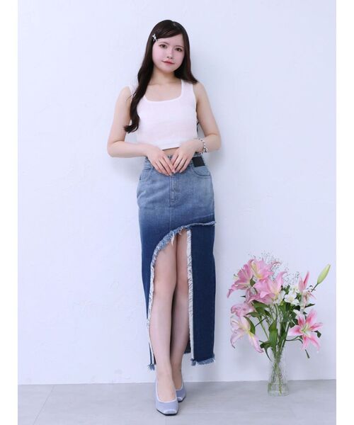 EATME（イートミー）の「カットオフスリットデニムスカート（デニムスカート・レディース・ブルー/ライトブルー/ブラック・MEDIUM/SMALL）」の5枚目の写真