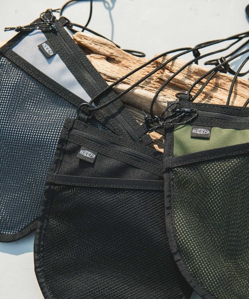 KEEN(キーン)の「『別注』KEEN×DOORS HARVESTPOCKET SACOCHE(ショルダーバッグ・メンズ・ブラック/オリーブ/グレー・FREE)」の11枚目の写真