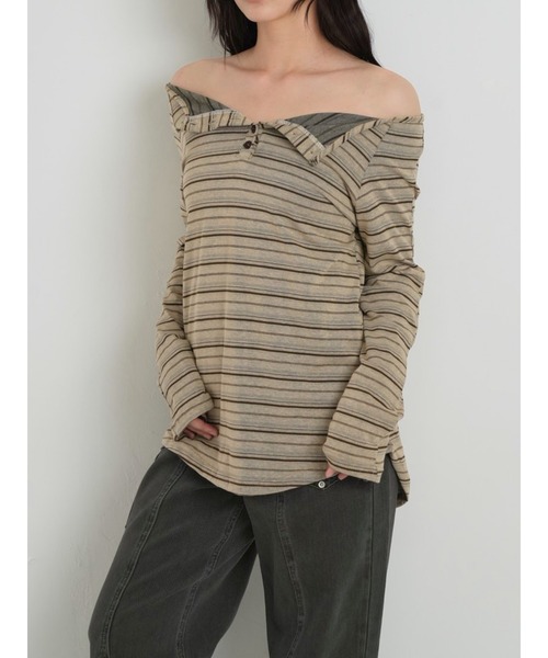 Enewd nina（エニュードニーナ）の「【zozo限定】ストライプ　オフショルダートップス オフショル 長袖 カットソー 秋冬新作 ＃２（Tシャツ/カットソー・レディース・ベージュ/チャコールグレー・FREE）」の20枚目の写真