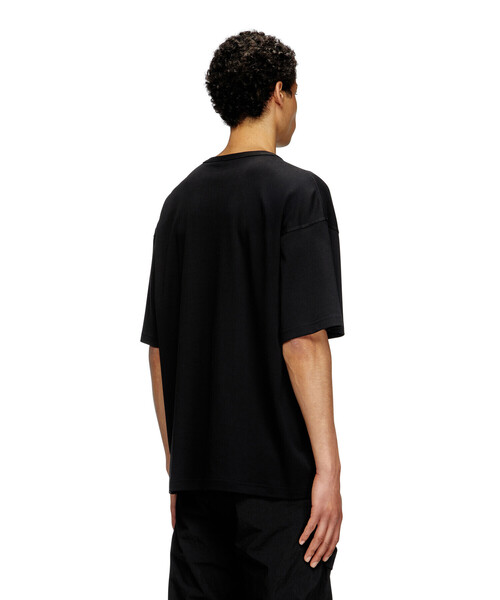 DIESEL(ディーゼル)の「メンズ リラックスフィットTシャツ T-BOXT-T6(Tシャツ/カットソー・メンズ・ブラック/ホワイト・LARGE/SMALL/MEDIUM/X-SMALL/XXX-LARGE/X-LARGE/XX-LARGE)」の8枚目の写真