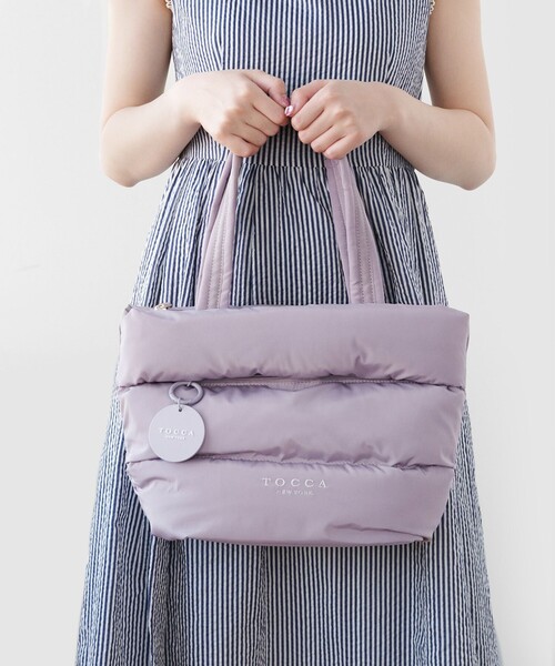 TOCCA(トッカ)の「T-ARIA QUILTTOTE トートバッグ(トートバッグ・レディース・ブラック系/ライラック系/ブルー系・F)」の3枚目の写真