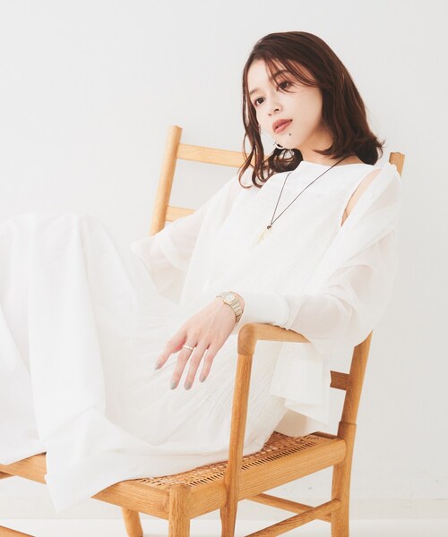 UNTITLED（アンタイトル）の「【洗える/ストレッチ性/短丈】クルーネックシアーカーディガン（カーディガン/ボレロ・レディース・ブラック/オフホワイト/ライトグレー・44/48/00/02/04）」の21枚目の写真