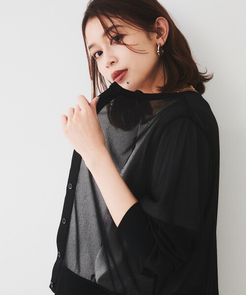 UNTITLED（アンタイトル）の「【洗える/ストレッチ性/短丈】クルーネックシアーカーディガン（カーディガン/ボレロ・レディース・ブラック/オフホワイト/ライトグレー・44/48/00/02/04）」の14枚目の写真