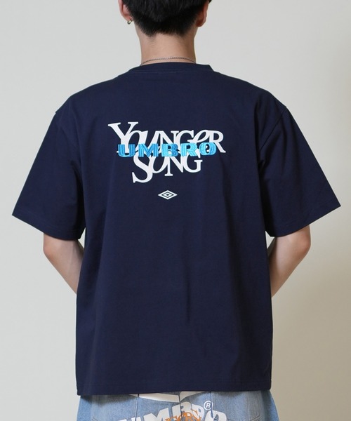 younger song（ヤンガーソング）の「【限定】UMBRO/アンブロ 半袖 Tシャツ Younger Song コラボレーション MRYS-T001（Tシャツ/カットソー・メンズ・チャコールグレー/ネイビー/ブラウン/ホワイト/ブラック/リアルツリーカモ/ピンク・L/M/S/LL）」の5枚目の写真