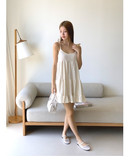 MINS MINIS(ミンスミニス)の「キャミチュニックフリルワンピース(ワンピース・レディース・ベージュ/アイボリー/ブラック・FREE)」の4枚目の写真