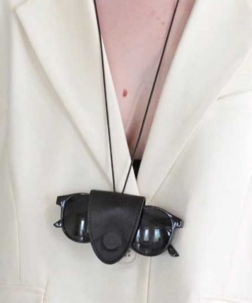 Made in I（メイドインアイ）の「オーバルメガネストラップ（メガネ・レディース・シルバー/アイボリー/ブラック/ブラウン系その他/ブラウン/レオパード・FREE）」の2枚目の写真