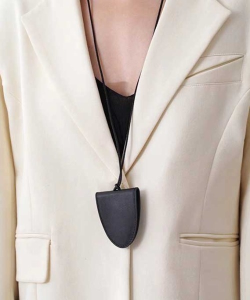 Made in I（メイドインアイ）の「オーバルメガネストラップ（メガネ・レディース・シルバー/アイボリー/ブラック/ブラウン系その他/ブラウン/レオパード・FREE）」の7枚目の写真