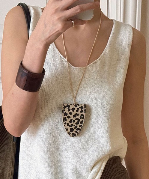 Made in I（メイドインアイ）の「オーバルメガネストラップ（メガネ・レディース・シルバー/アイボリー/ブラック/ブラウン系その他/ブラウン/レオパード・FREE）」の17枚目の写真