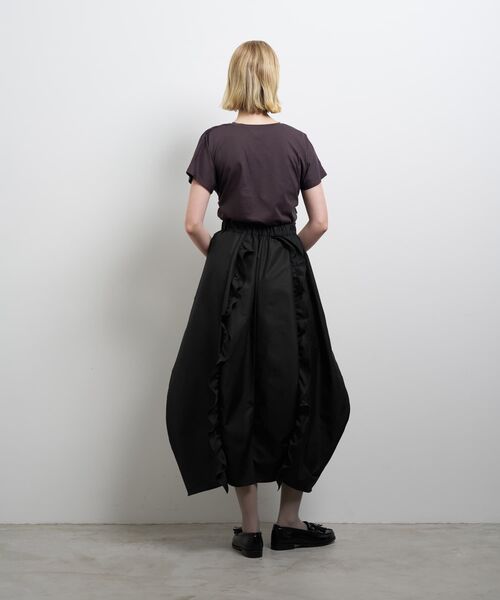 LANVIN en Bleu(ランバンオンブルー)の「フリルコクーンスカート(スカート・レディース・ブラック/チャコールグレー・38/36)」の13枚目の写真