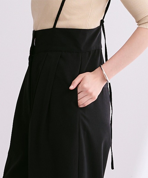 UR'S（ユアーズ）の「タックワイドサロペット（サロペット/オーバーオール・レディース・グレー/ブラック・M）」の4枚目の写真