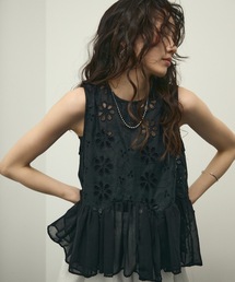 Cutwork tiered frill blouse / カットワークティアードフリルブラウス