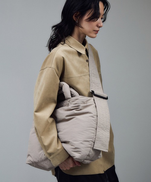 SALON adam et rope'（サロン アダム エ ロペ）の「【WEB限定】ペアレンツトートバッグ［ユニセックスで使える・軽量・A4］（トートバッグ・レディース・ブラック/チャコールグレー/ベージュ系その他2・FREE）」の3枚目の写真