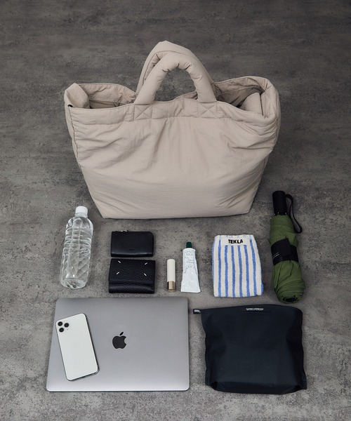 SALON adam et rope'（サロン アダム エ ロペ）の「【WEB限定】ペアレンツトートバッグ［ユニセックスで使える・軽量・A4］（トートバッグ・レディース・ブラック/チャコールグレー/ベージュ系その他2・FREE）」の5枚目の写真