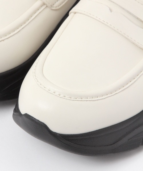 LAKOLE(ラコレ)の「スニーカーローファー / 572541(ローファー・レディース・オフホワイト/ブラック・LARGE/MEDIUM)」の14枚目の写真