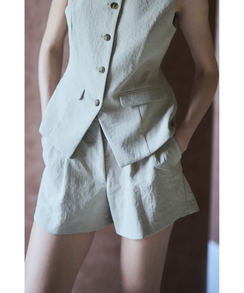 Estella.K(エステラケー)の「Miranda Shorts ダブルウェーブショートパンツ(その他パンツ・レディース・ブラック/ベージュ/アイボリー・SMALL/MEDIUM)」の13枚目の写真