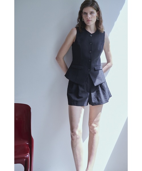 Estella.K(エステラケー)の「Miranda Shorts ダブルウェーブショートパンツ(その他パンツ・レディース・ブラック/ベージュ/アイボリー・SMALL/MEDIUM)」の10枚目の写真