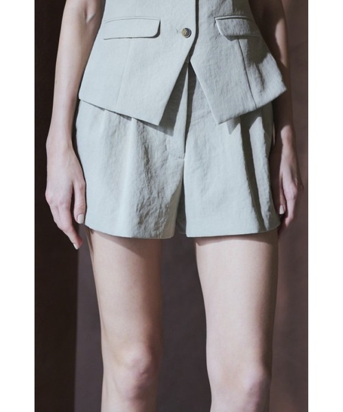 Estella.K(エステラケー)の「Miranda Shorts ダブルウェーブショートパンツ(その他パンツ・レディース・ブラック/ベージュ/アイボリー・SMALL/MEDIUM)」の11枚目の写真