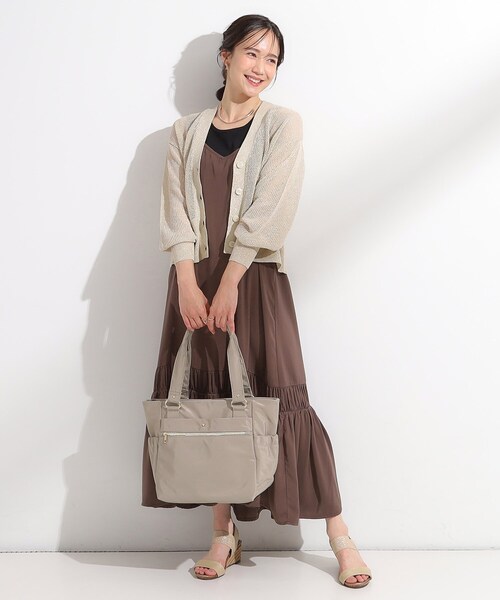 SHOO・LA・RUE（シューラルー）の「【撥水】整理整頓できちゃうトートバッグ（トートバッグ・レディース・ネイビー/ブラック/ナチュラル・00）」の7枚目の写真