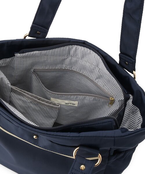 SHOO・LA・RUE（シューラルー）の「【撥水】整理整頓できちゃうトートバッグ（トートバッグ・レディース・ネイビー/ブラック/ナチュラル・00）」の21枚目の写真