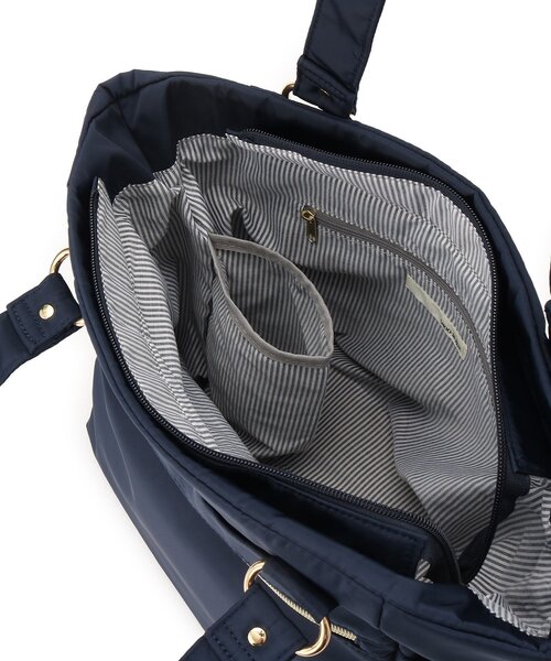 SHOO・LA・RUE（シューラルー）の「【撥水】整理整頓できちゃうトートバッグ（トートバッグ・レディース・ネイビー/ブラック/ナチュラル・00）」の22枚目の写真