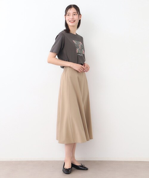 LAURA ASHLEY(ローラアシュレイ)の「【STORY掲載!/ストレッチ/毛羽立ちにくい】サイロドライギャバ スカート(スカート・レディース・チャコールグレー/ベージュ・38/40)」の9枚目の写真