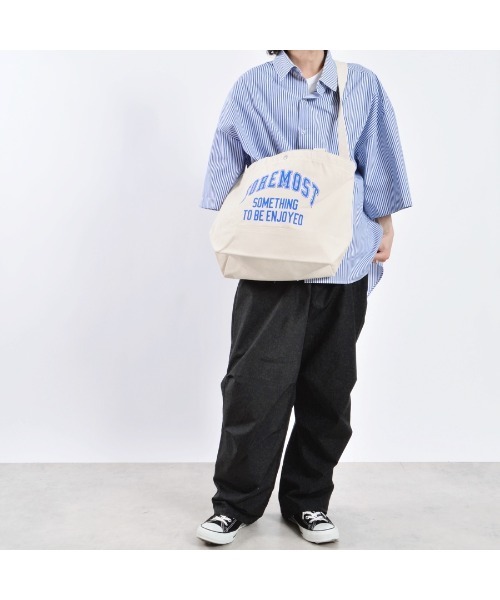 MODISH GAZE(モディシュガゼ)の「【MODISH GAZE】カレッジロゴ キャンバス2WAYトートバッグ(トートバッグ・メンズ・ホワイト系/ブラック・FREE)」の10枚目の写真
