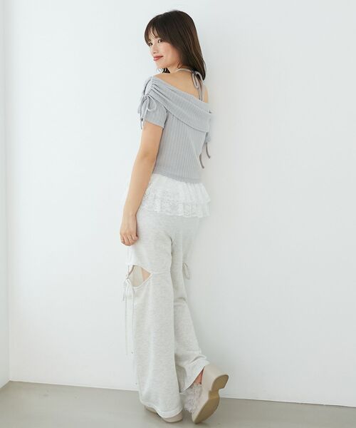 MAJESTIC LEGON(マジェスティックレゴン)の「裾レースオフショルトップス(Tシャツ/カットソー・レディース・グレー/アイボリー/ピンク・MEDIUM)」の21枚目の写真