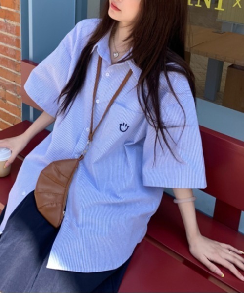 Vipoa(ヴィポア)の「SMILE刺繍シャツ(シャツ/ブラウス・レディース・イエロー/ブルー・FREE)」の19枚目の写真