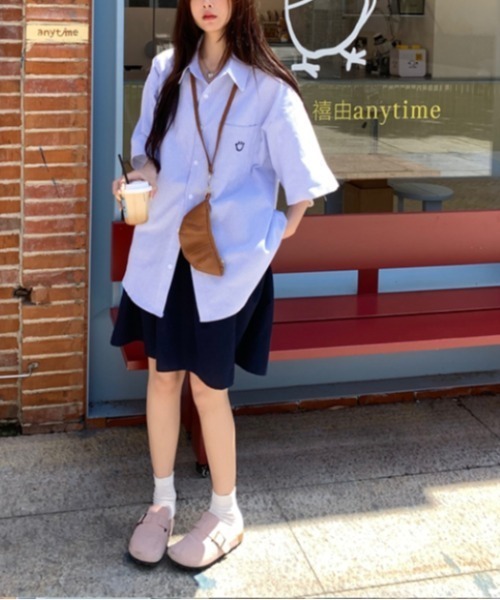 Vipoa(ヴィポア)の「SMILE刺繍シャツ(シャツ/ブラウス・レディース・イエロー/ブルー・FREE)」の18枚目の写真