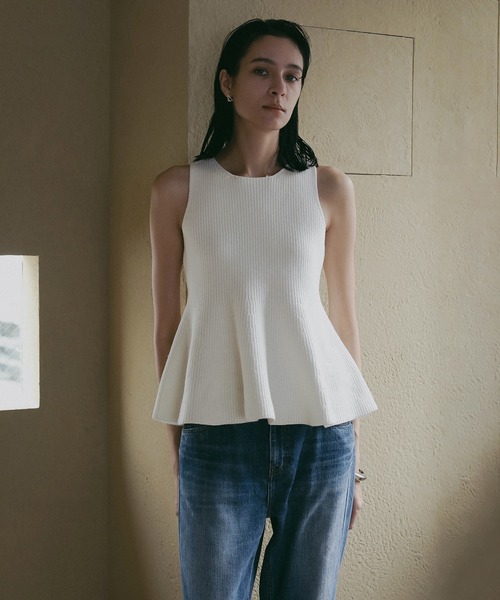 MANOF(マノフ)の「RIB PEPLUM KNIT TOPS(その他トップス・レディース・ホワイト/ブラック/その他・FREE)」の7枚目の写真
