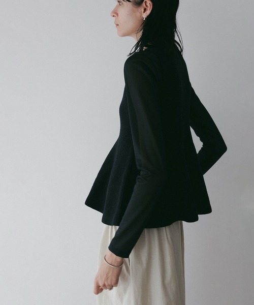 MANOF(マノフ)の「RIB PEPLUM KNIT TOPS(その他トップス・レディース・ホワイト/ブラック/その他・FREE)」の13枚目の写真