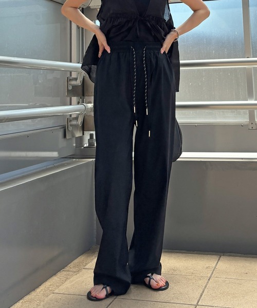 ISOOK（アイスー）の「【ISOOK / アイスー】レースリボンイージーパンツ / リラックスパンツ ストレートパンツ ハイウエスト ゴムパンツ 総ゴム 紐仕様 ドローコード ドロスト レース 無地 ベージュ ブラック 黒 ZOZOTOWN限定（その他パンツ・レディース・ベージュ/ブラック・FREE）」の12枚目の写真