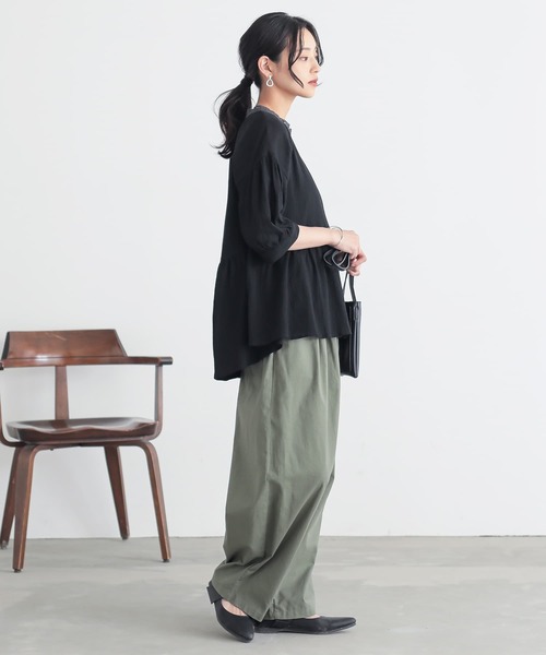 n'OrLABEL(ノアールレーベル)の「ギャザーペプラムコットンブラウス(シャツ/ブラウス・レディース・ネイビー/ベージュ/ブラック・2/1)」の12枚目の写真
