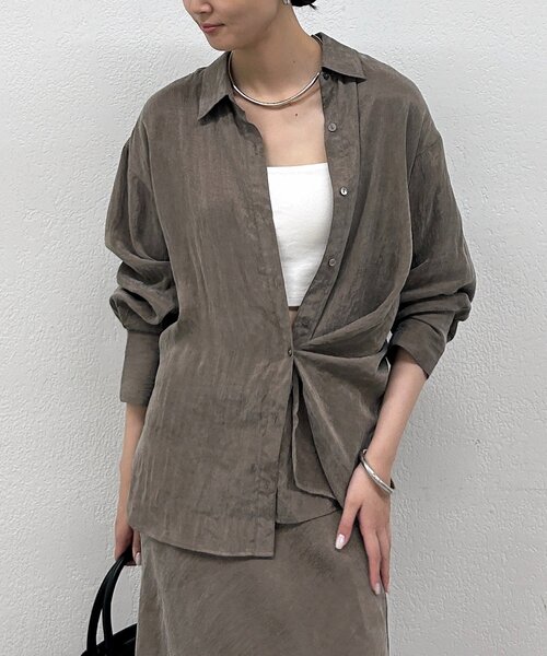 LOUNGEDRESS（ラウンジドレス）の「とろみシャツ（シャツ/ブラウス・レディース・ブラック/ブラウン/アイボリー・FREE）」の19枚目の写真