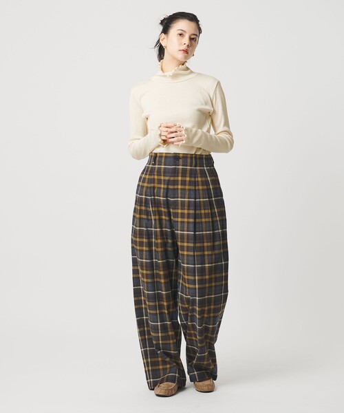 BEAUTY&YOUTH UNITED ARROWS(ビューティーアンドユースユナイテッドアローズ)の「ポリエステルコットンテレコ メロータートルネック カットソー(Tシャツ/カットソー・レディース・ライム/ブラック/ナチュラル/オフホワイト/ライトブルー・FREE)」の13枚目の写真