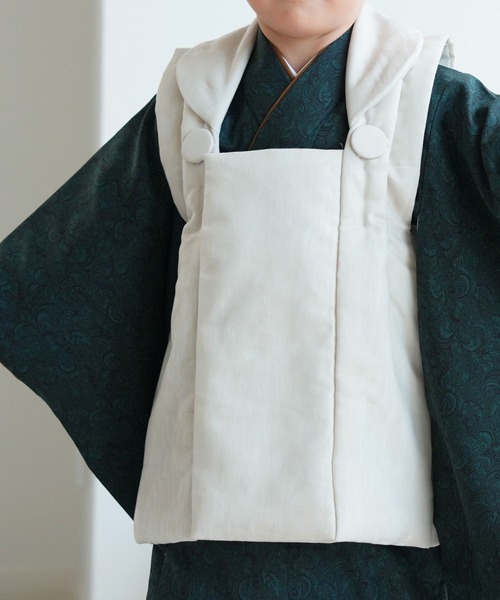 utatane（ウタタネ）の「七五三３歳用被布コートセット 男の子 ひよこ商店 象牙色ジャガード×ダマスク（着物・キッズ・グリーン/ネイビー・85-100cm）」の15枚目の写真