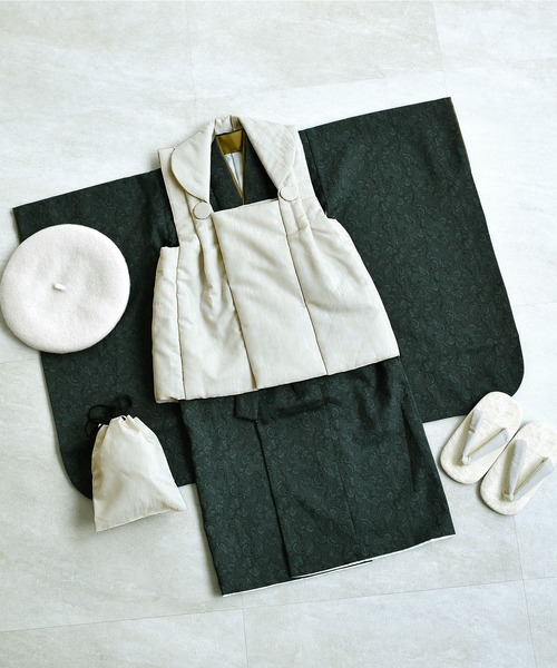 utatane（ウタタネ）の「七五三３歳用被布コートセット 男の子 ひよこ商店 象牙色ジャガード×ダマスク（着物・キッズ・グリーン/ネイビー・85-100cm）」の16枚目の写真