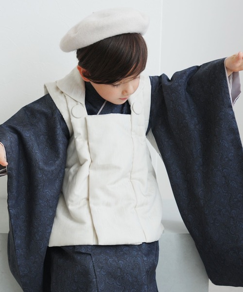 utatane（ウタタネ）の「七五三３歳用被布コートセット 男の子 ひよこ商店 象牙色ジャガード×ダマスク（着物・キッズ・グリーン/ネイビー・85-100cm）」の3枚目の写真